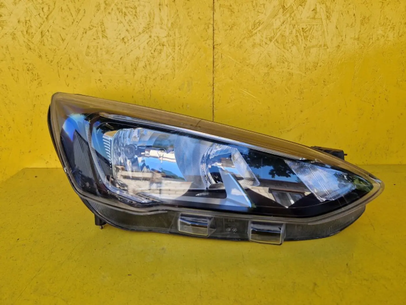 Фара правая к Ford Focus 2019