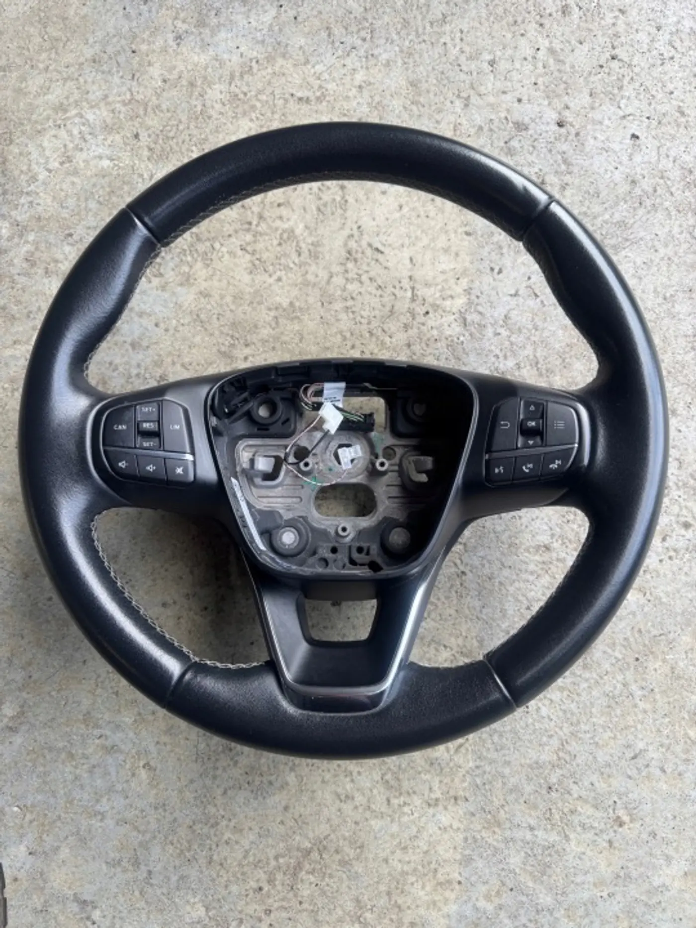 Руль к Ford Fiesta 2017
