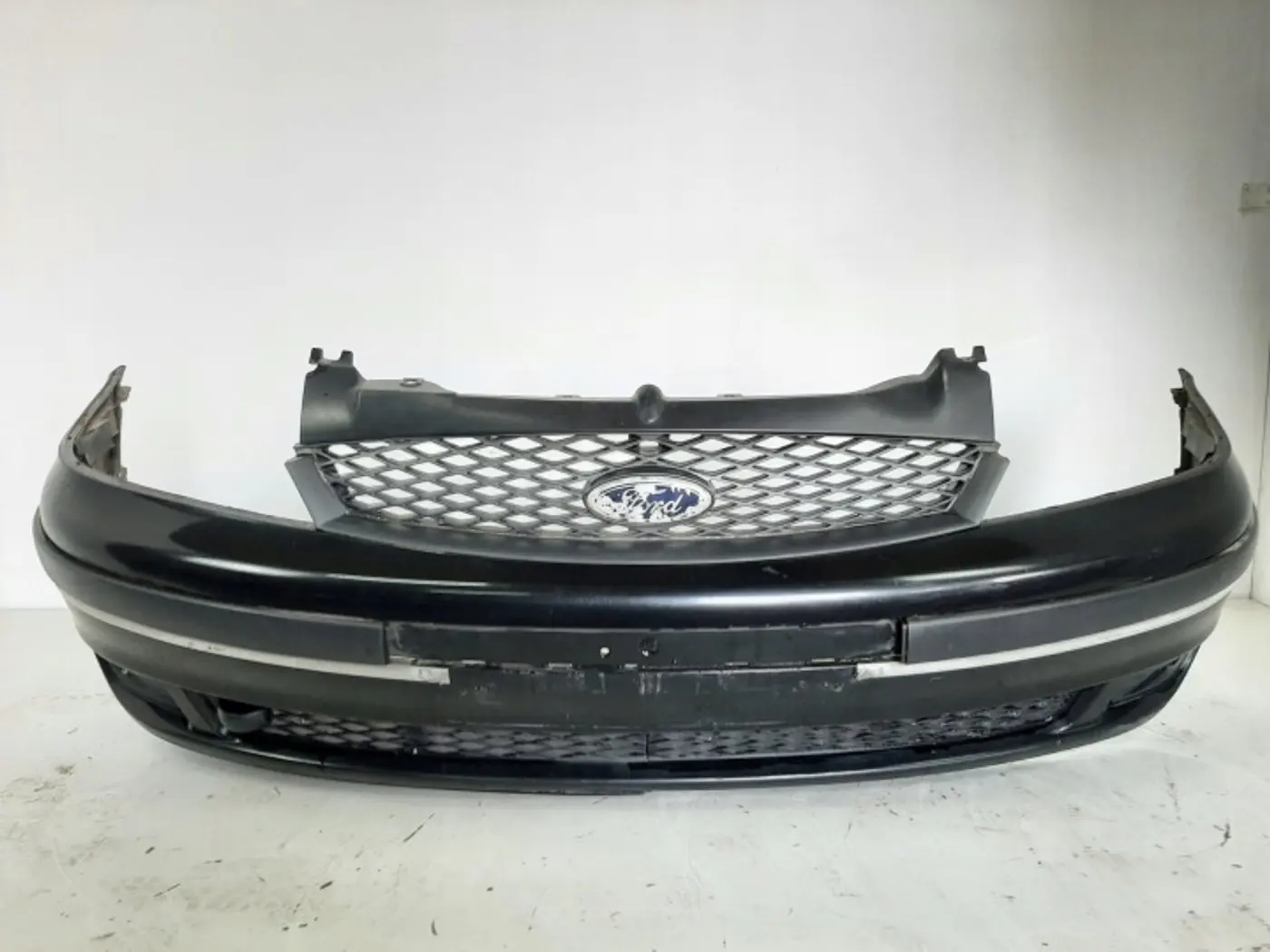Бампер передний к Ford Galaxy 2001