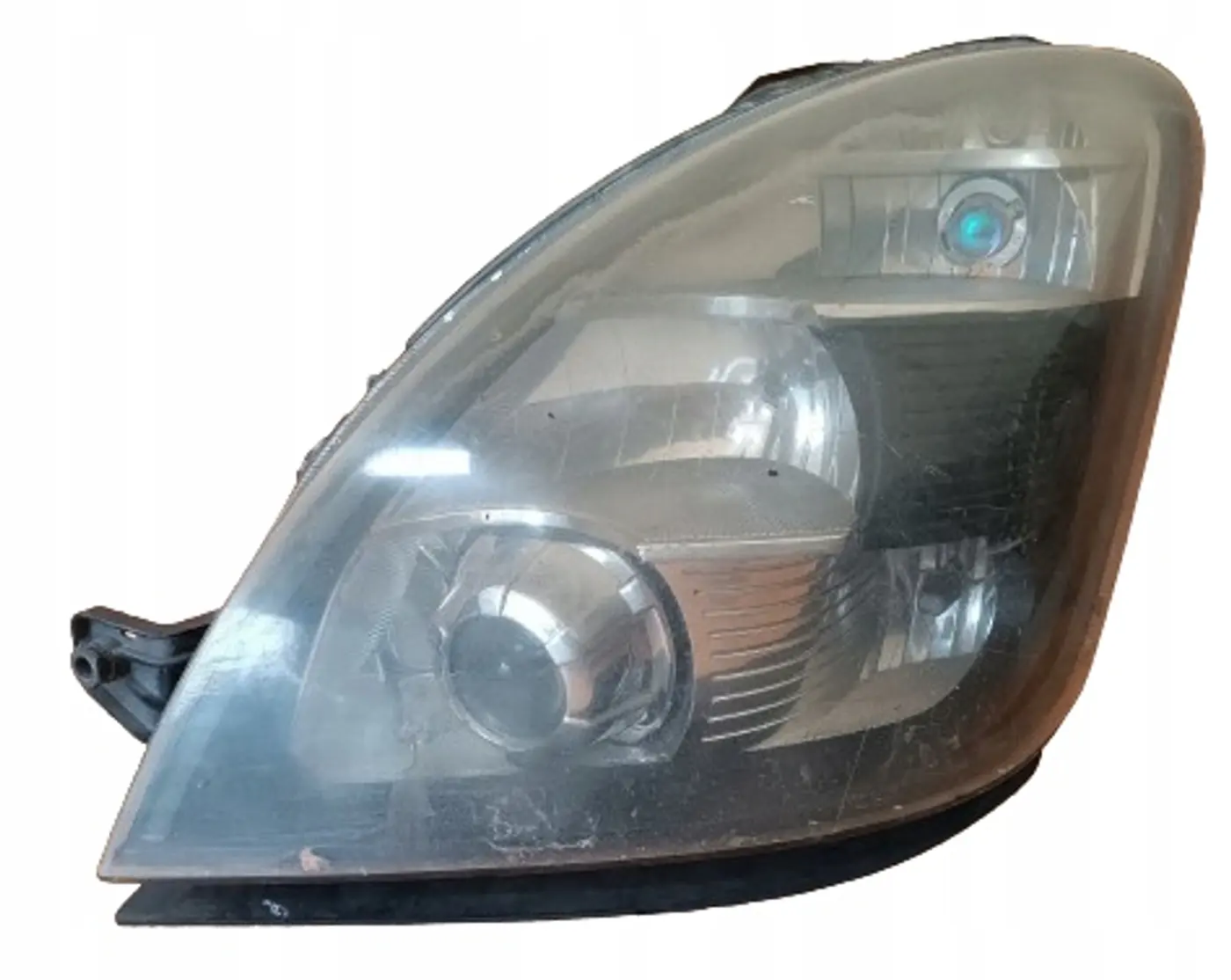 Фара левая к Iveco  2006