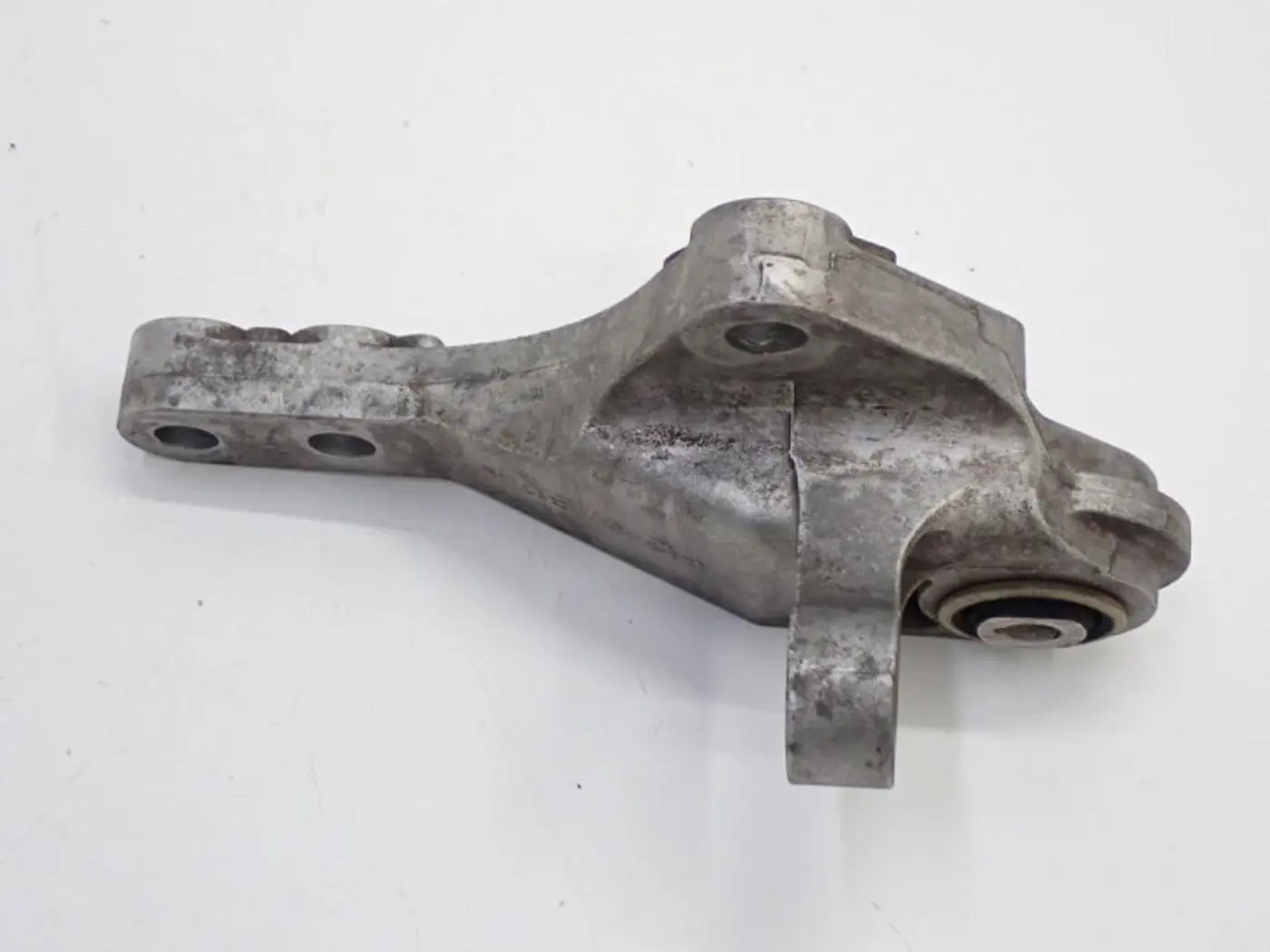 Подушка крепления КПП к Ford C-MAX 2010