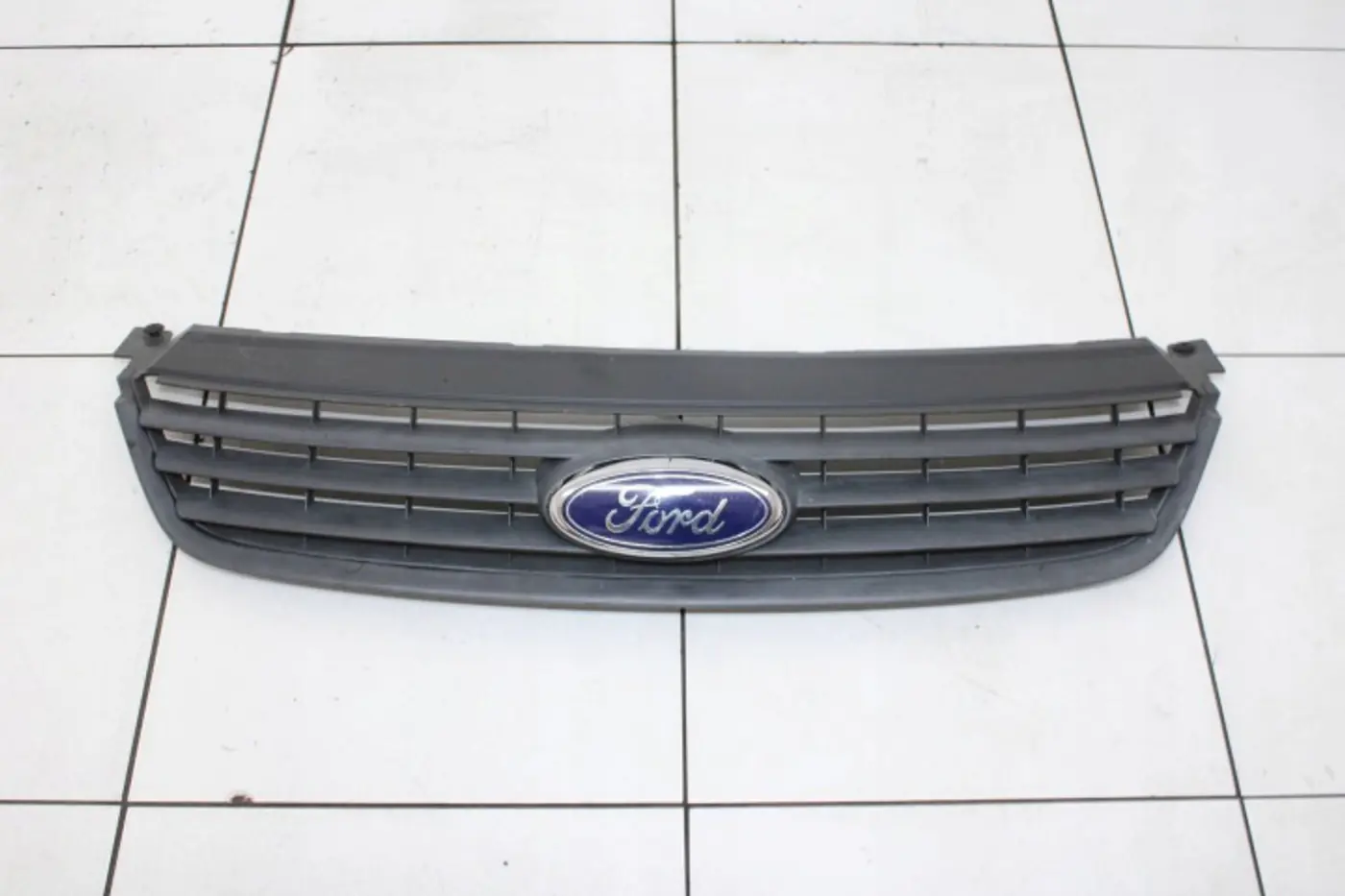 Решетка радиатора к Ford C-MAX 2007