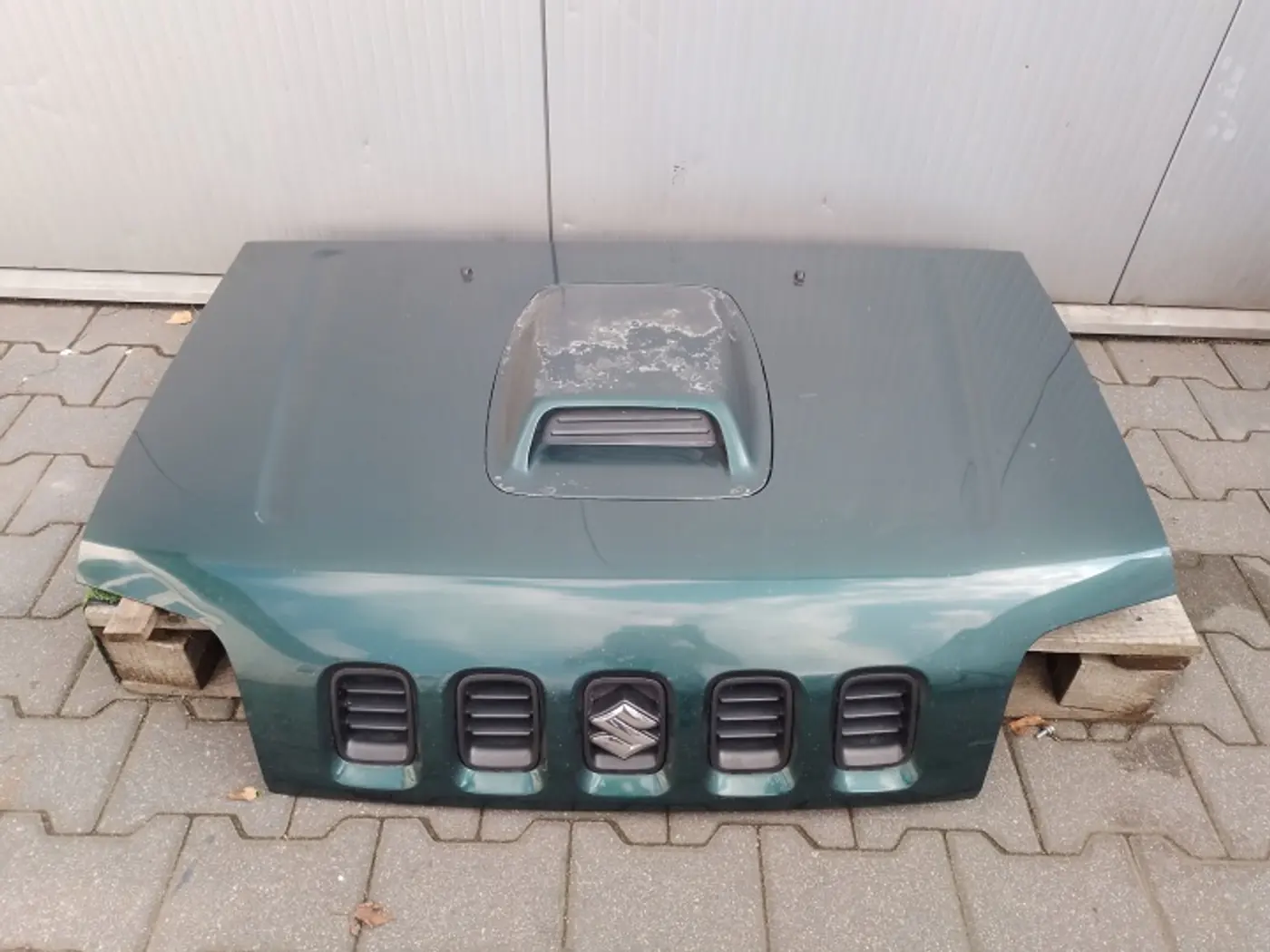 Капот к Suzuki Jimny 1998