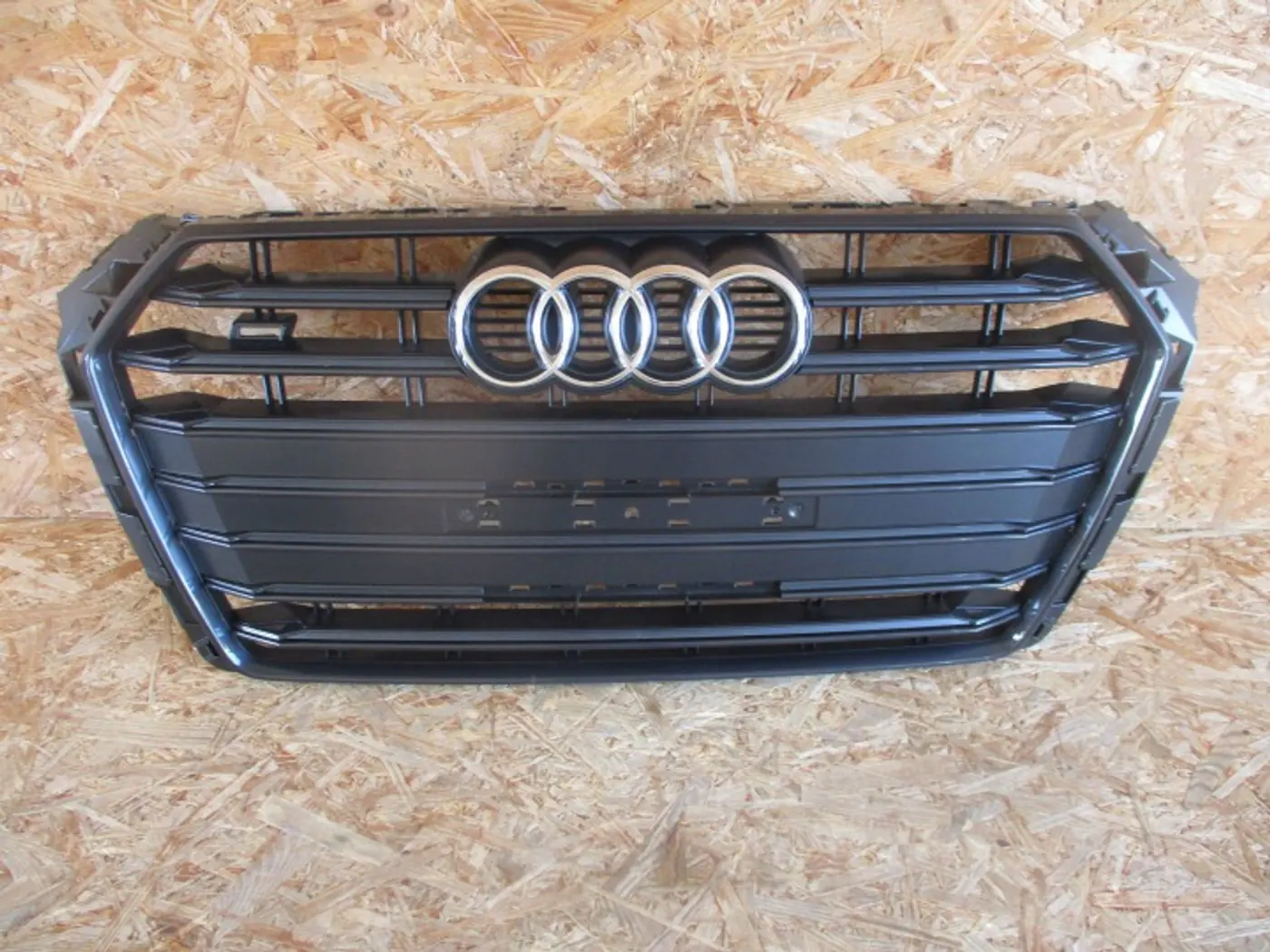 Решетка радиатора к Audi S4 2016