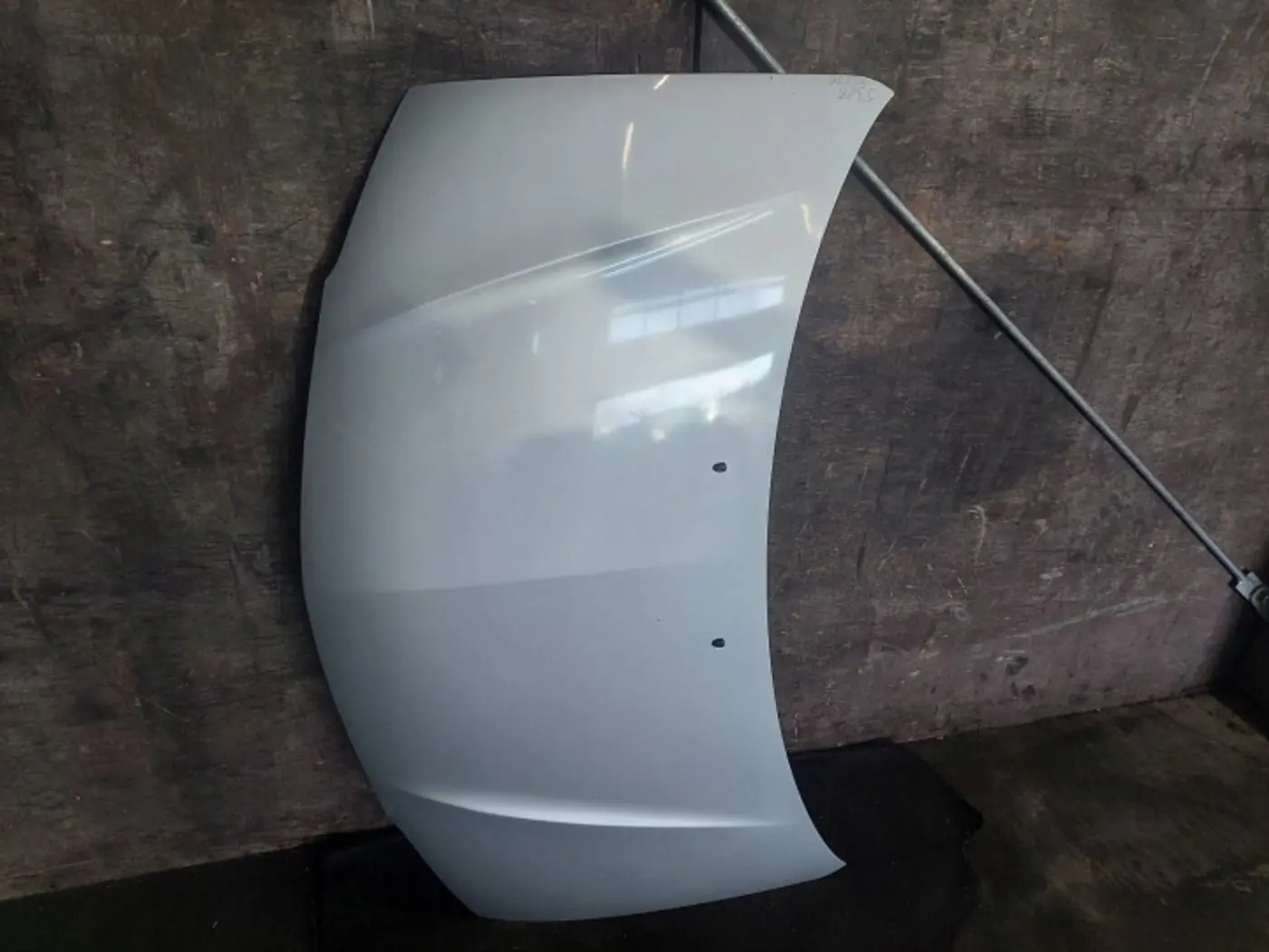Капот к Mazda Premacy 1999