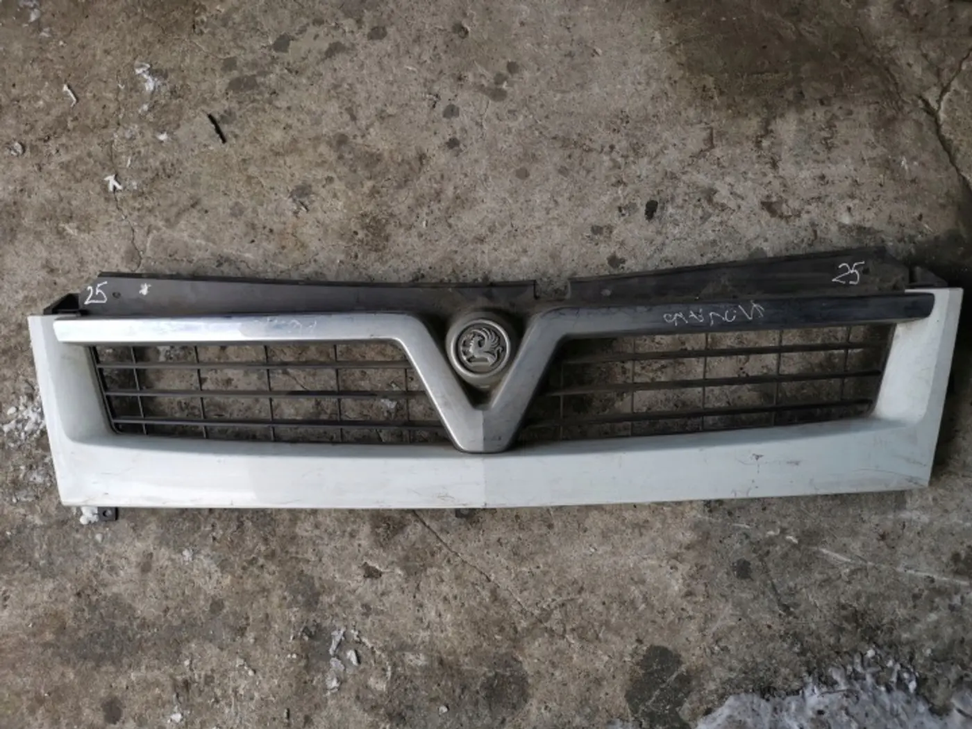 Решетка радиатора к Opel Super Six 2010