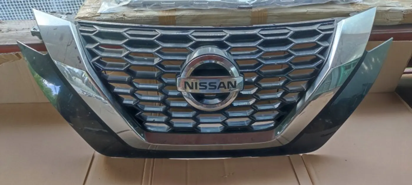 Решетка радиатора к Nissan Juke 2019