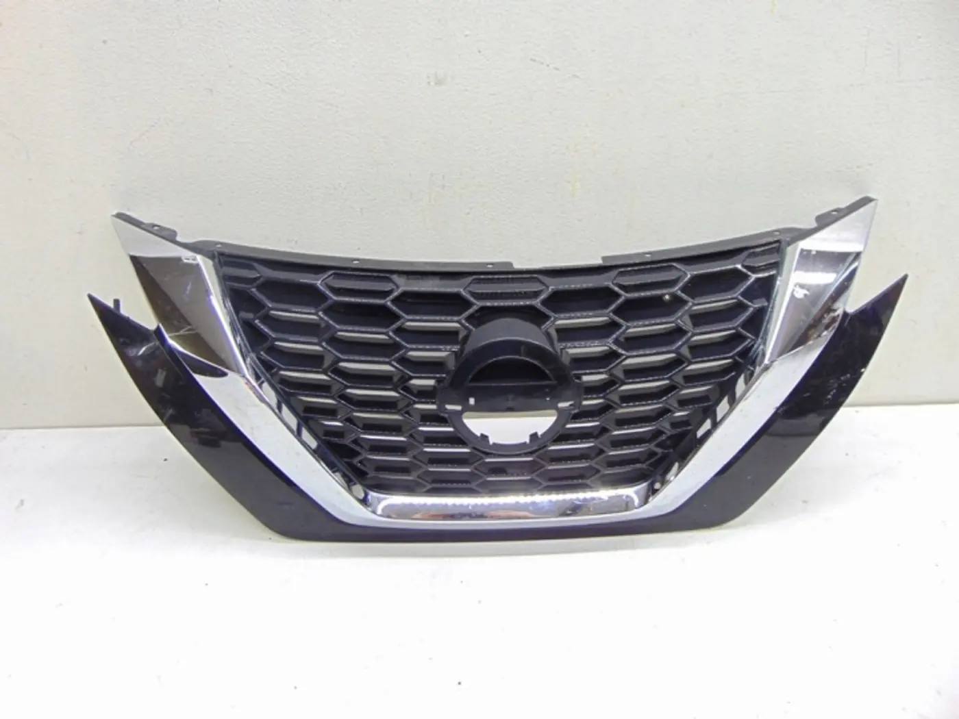 Решетка радиатора к Nissan Juke 2019