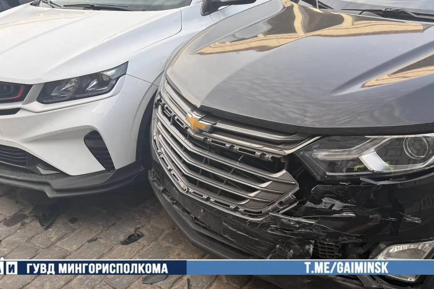 Праздник закончился ДТП в центре Минска: водитель Opel прочесал семь машин