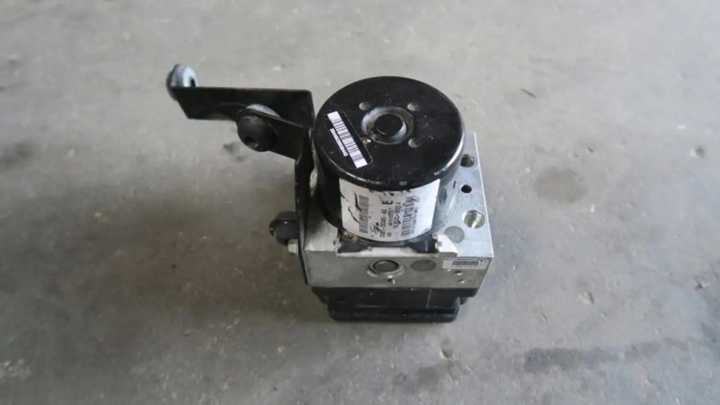 Блок ABS к Ford Escape 2007