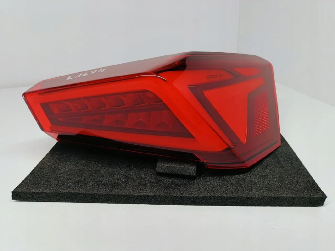 Фонарь задний правый к Cupra Born 2021