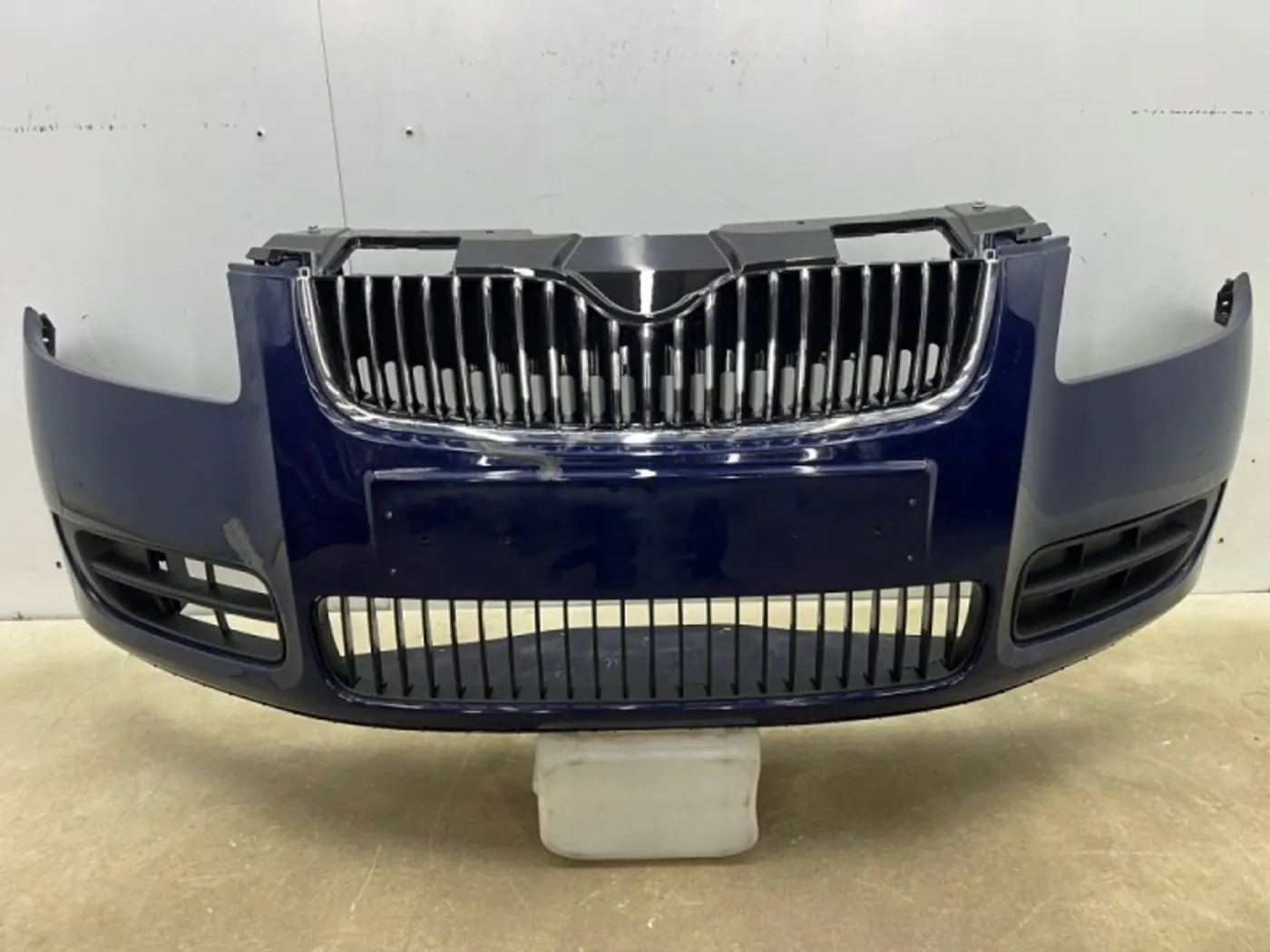 Бампер передний к Skoda Roomster 2006