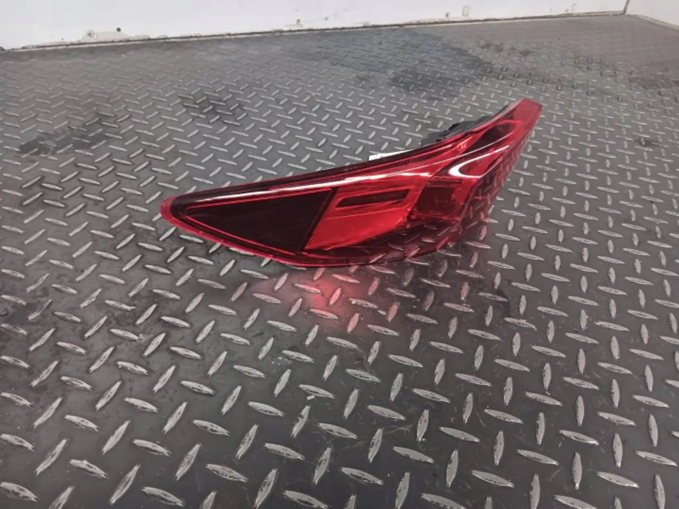 Фонарь задний левый к Cupra Formentor 2020