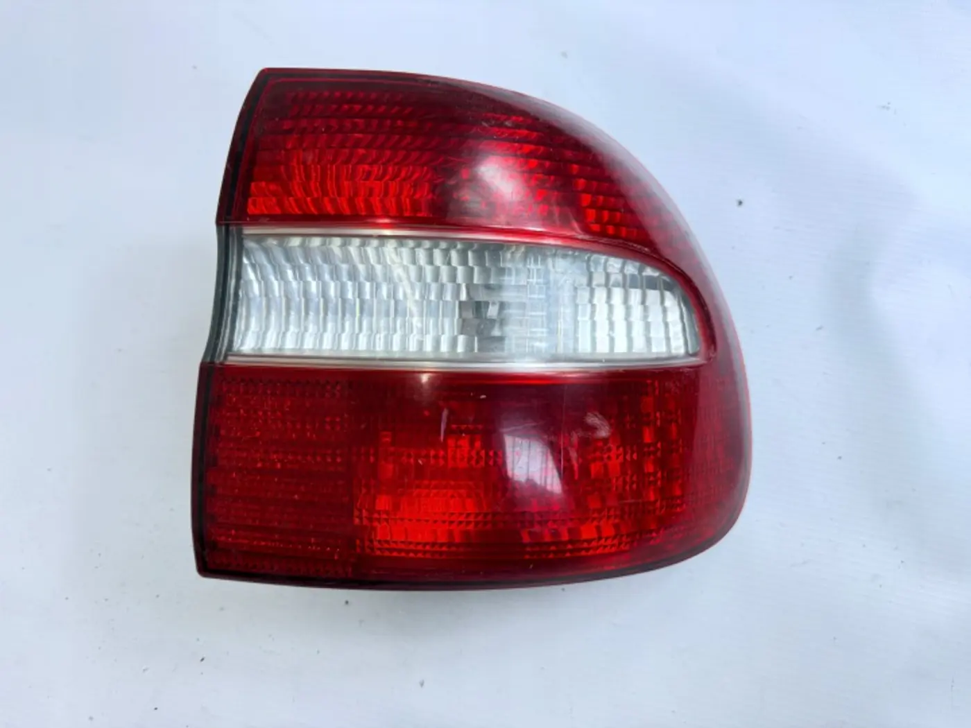 Фара правая к Volvo V40 1996