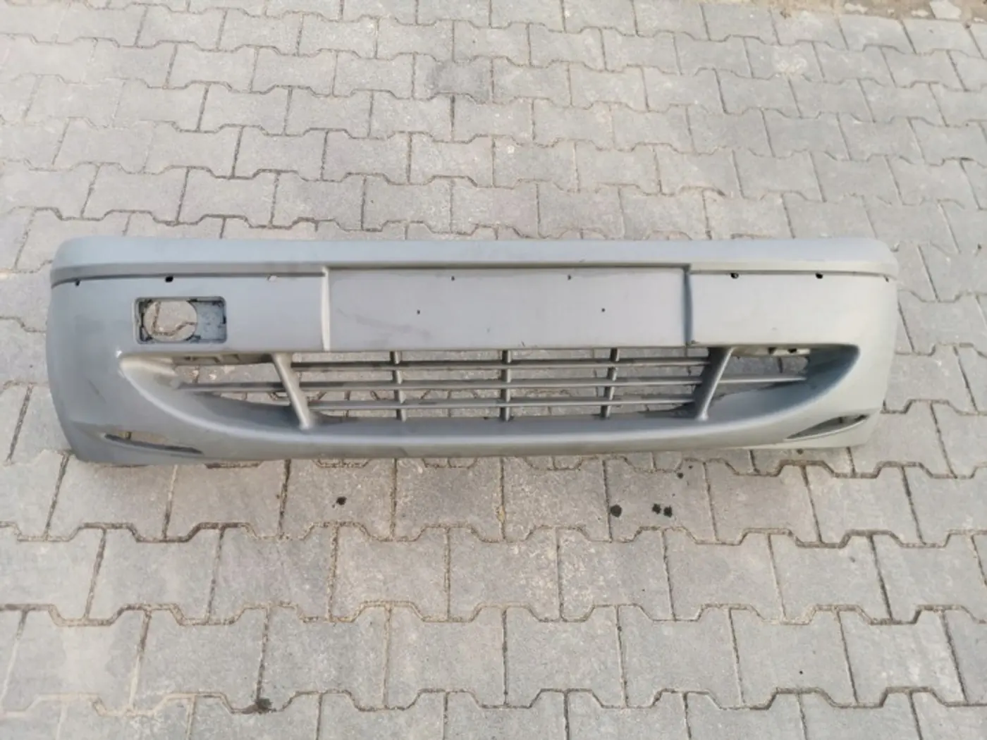 Бампер передний к Ford Fiesta 2001