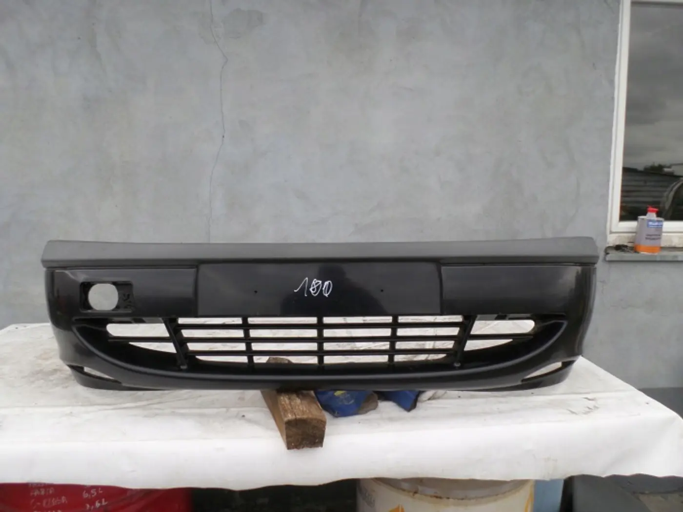 Бампер передний к Ford Fiesta 2001