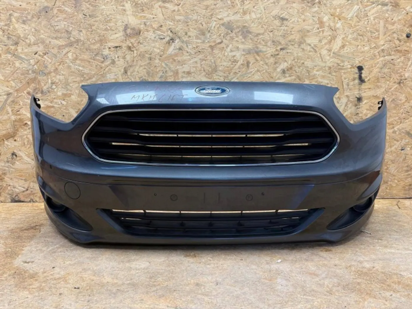 Бампер передний к Ford C-MAX 2010