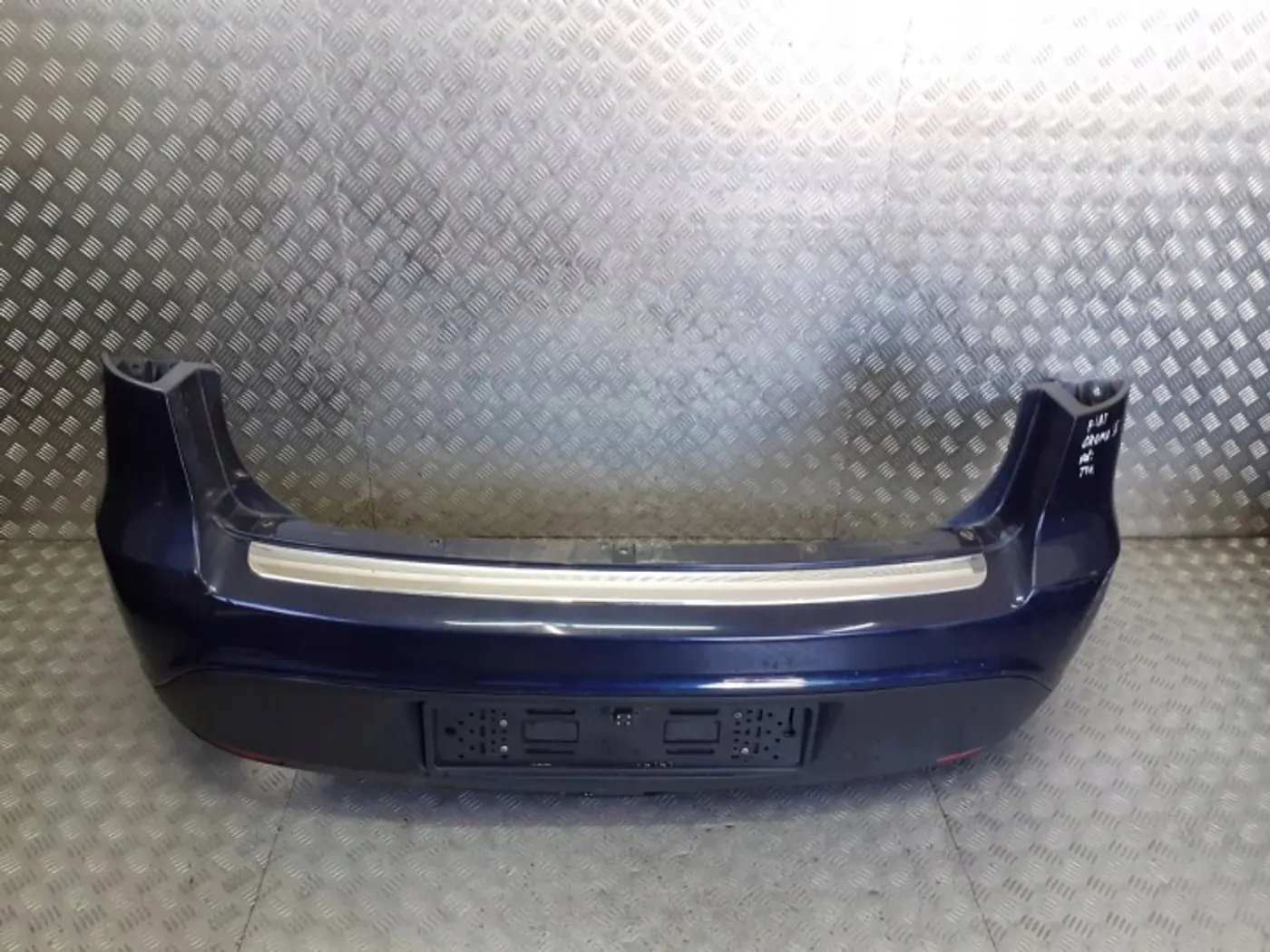 Бампер задний к Fiat Croma 2005