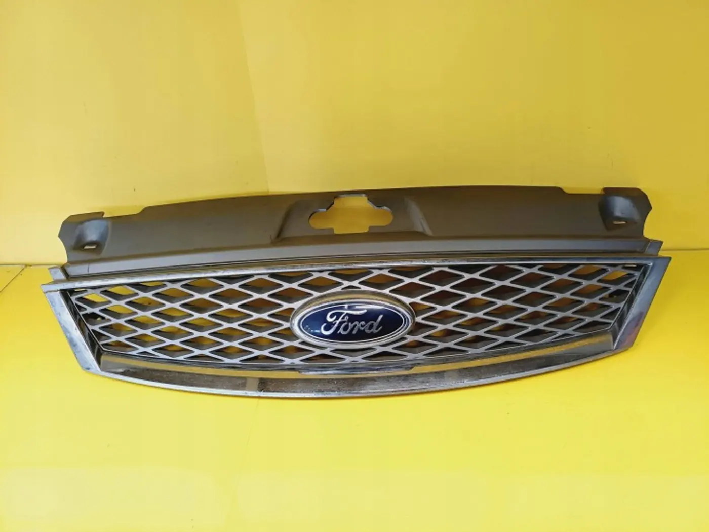 Решетка радиатора к Ford Mondeo 2015
