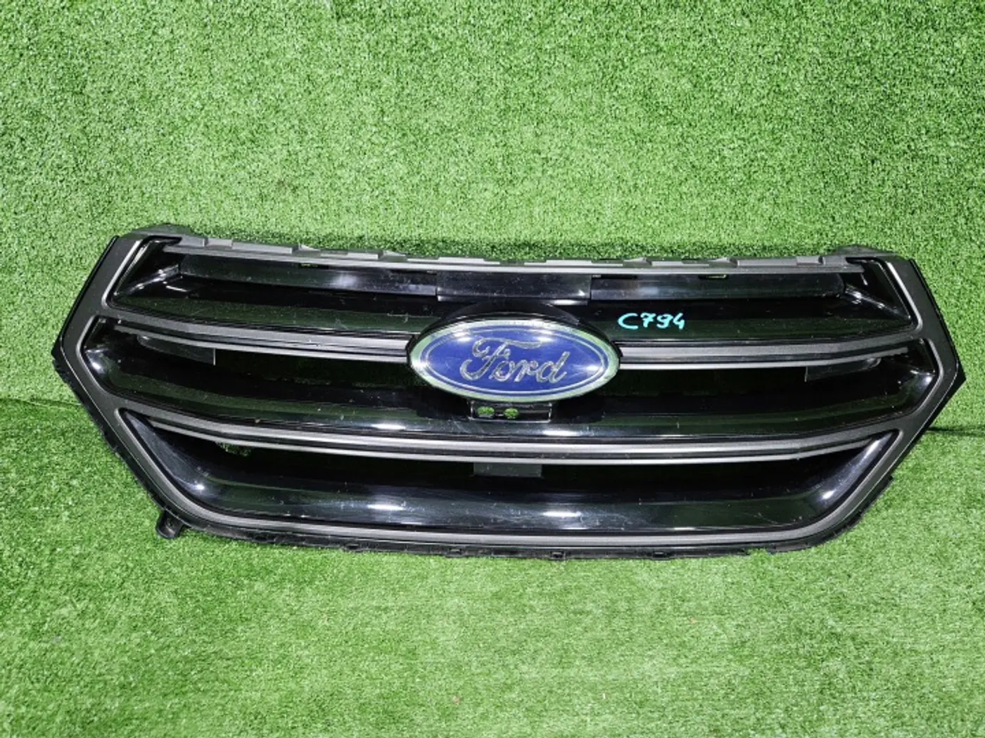 Решетка радиатора к Ford Edge 2015