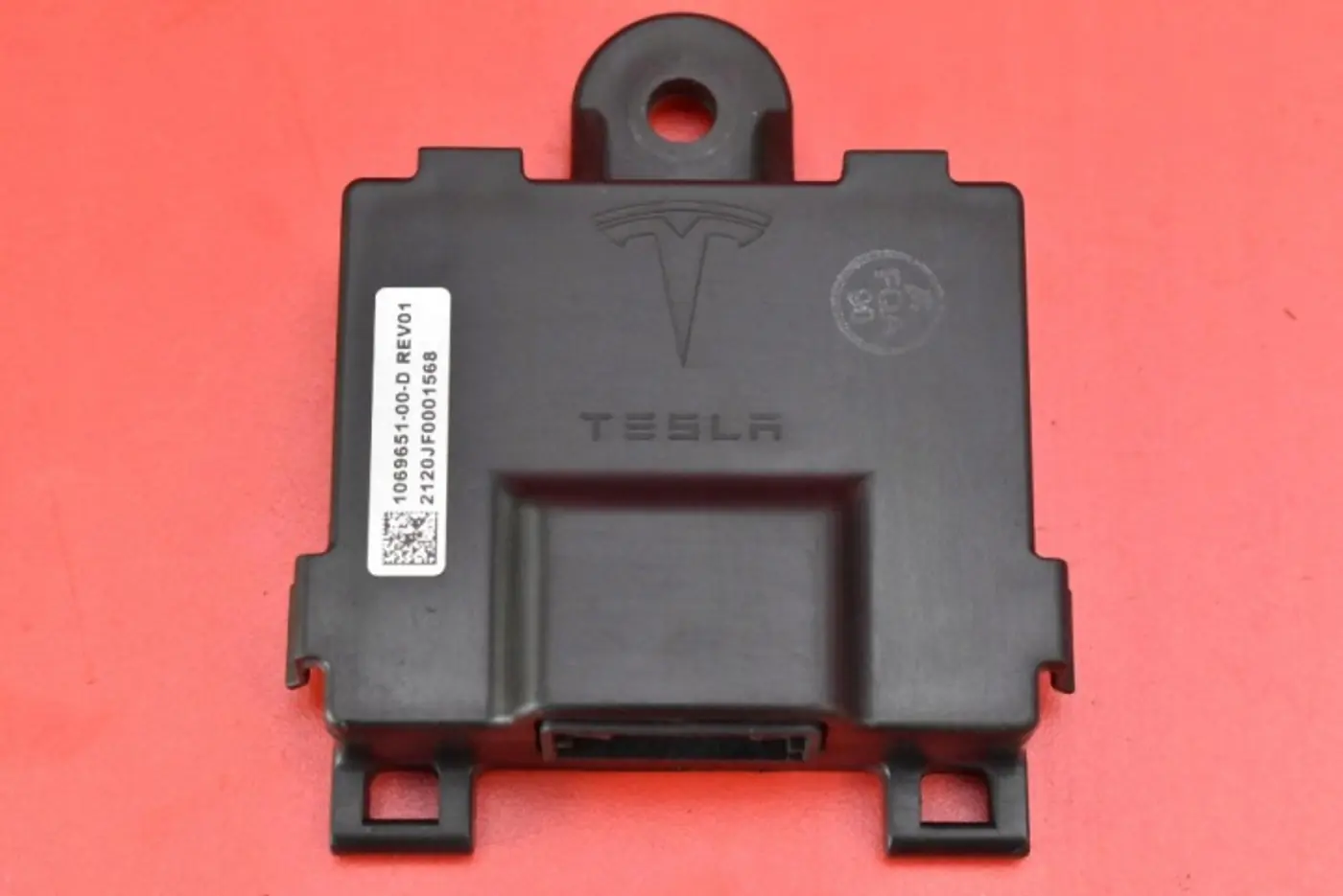 Блок управления двигателем к Tesla Model S 2016