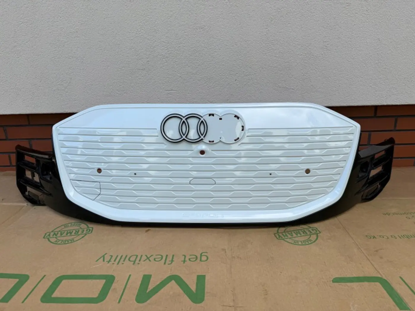 Решетка радиатора к Audi Q6 2022