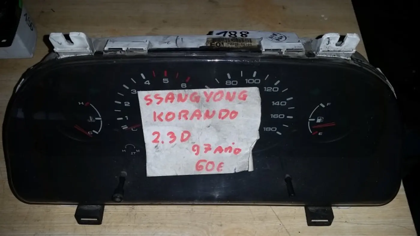 Щиток приборов (приборная панель) к SsangYong Korando 2010