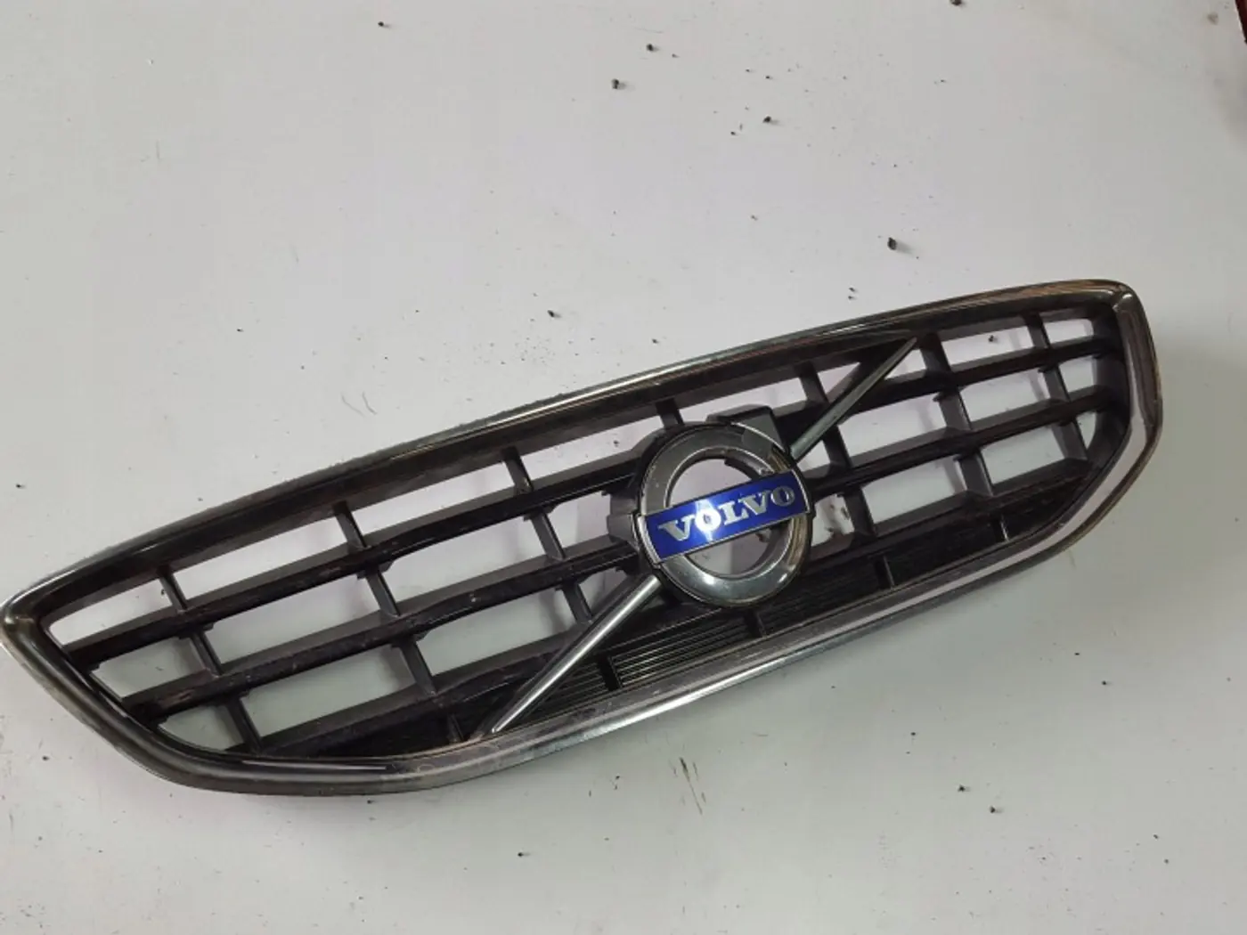 Решетка радиатора к Volvo V40 2012