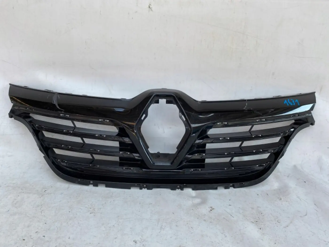 Решетка радиатора к Renault Talisman 2015