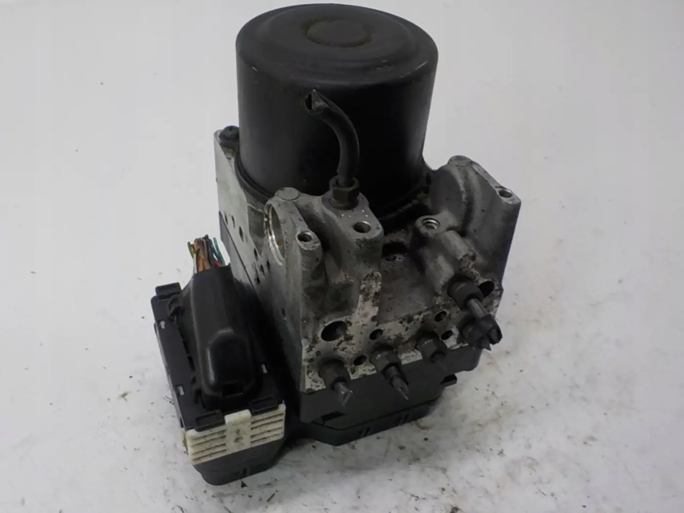 Блок ABS к Lexus LS 2000