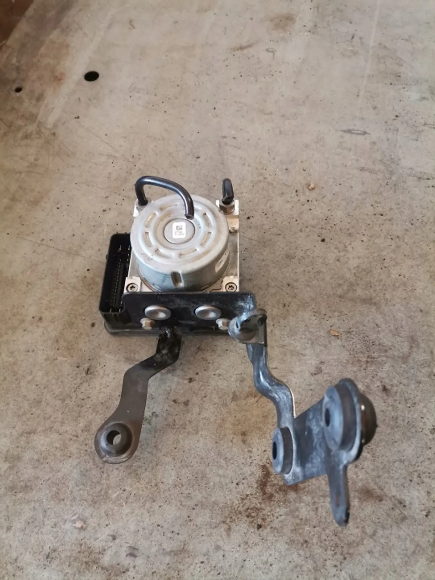 Блок ABS к Ford Fiesta 2001