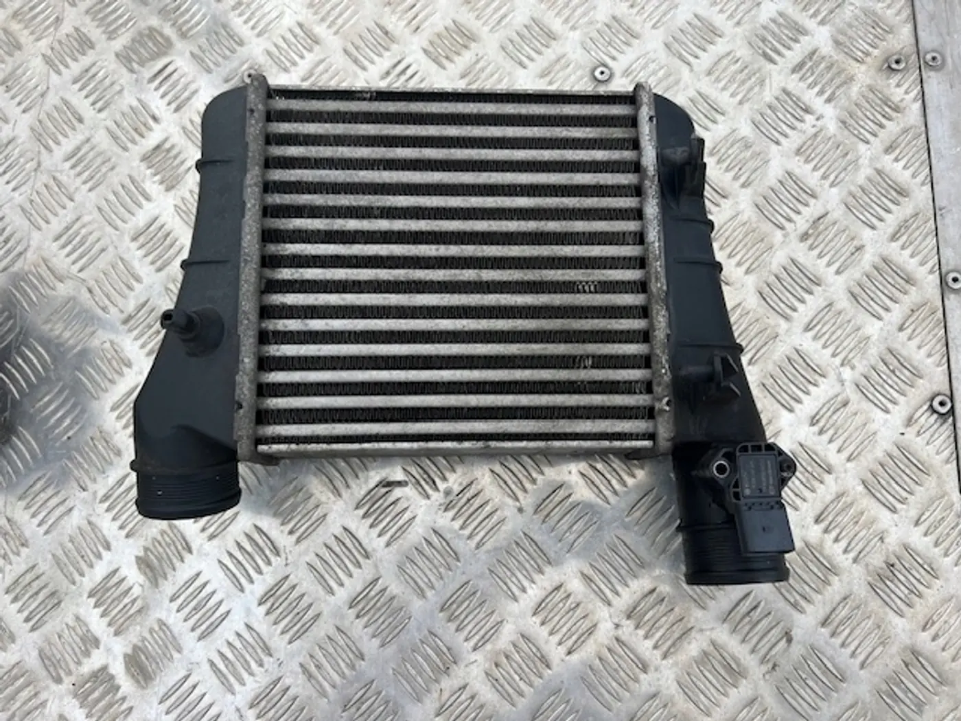 Интеркулер к Audi A4 2004