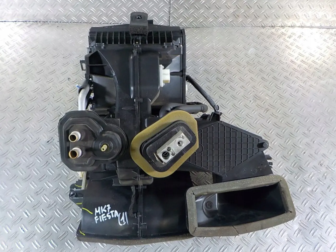 Отопитель в сборе (печка) к Ford Fiesta 2001