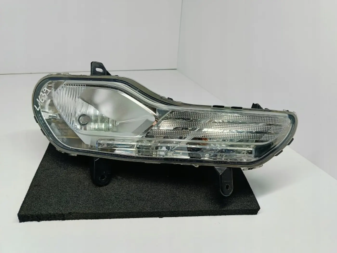 Фара противотуманная правая к Ford Kuga 2013