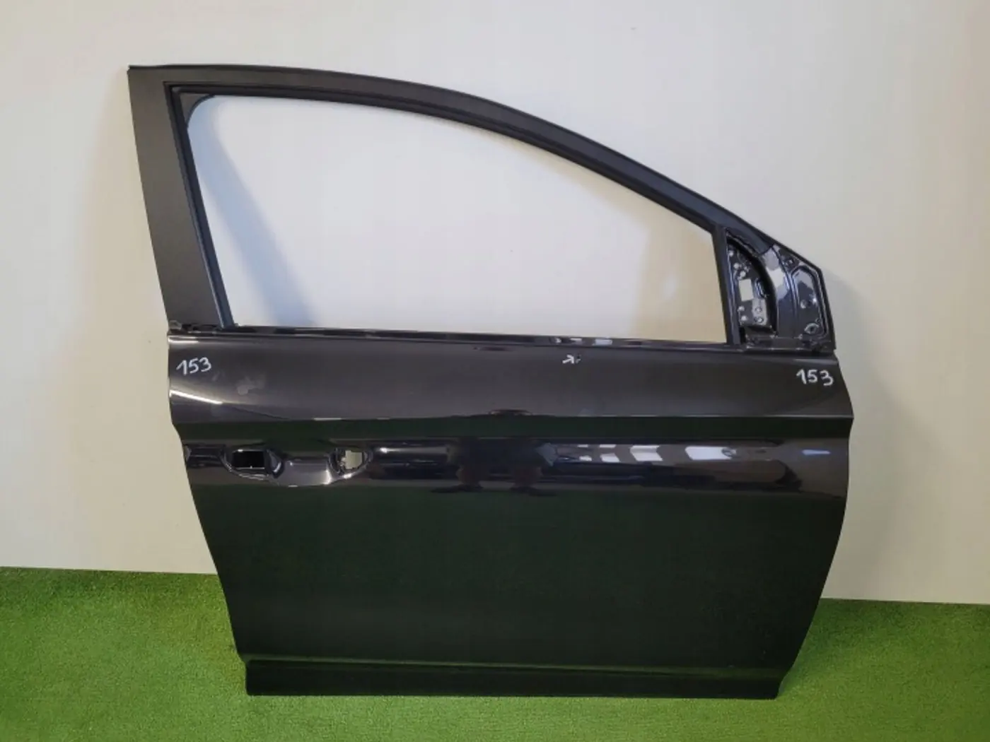 Дверь передняя правая к MG 3 2013