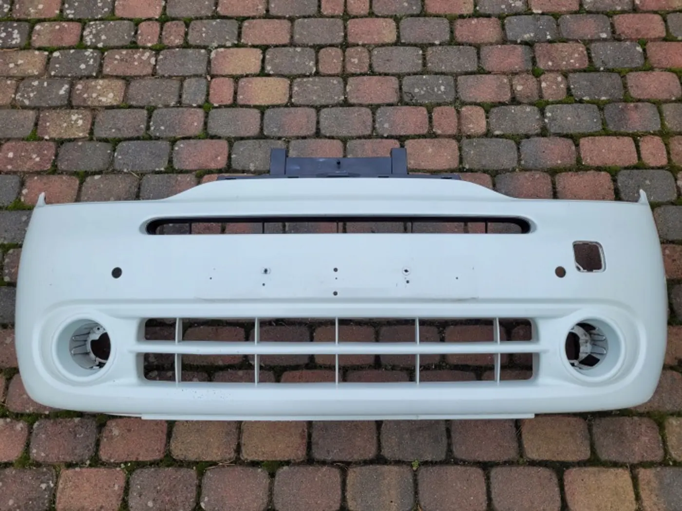 Бампер передний к Nissan Cube 2002