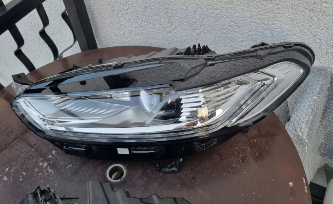 Фара левая к Ford Mondeo 2015