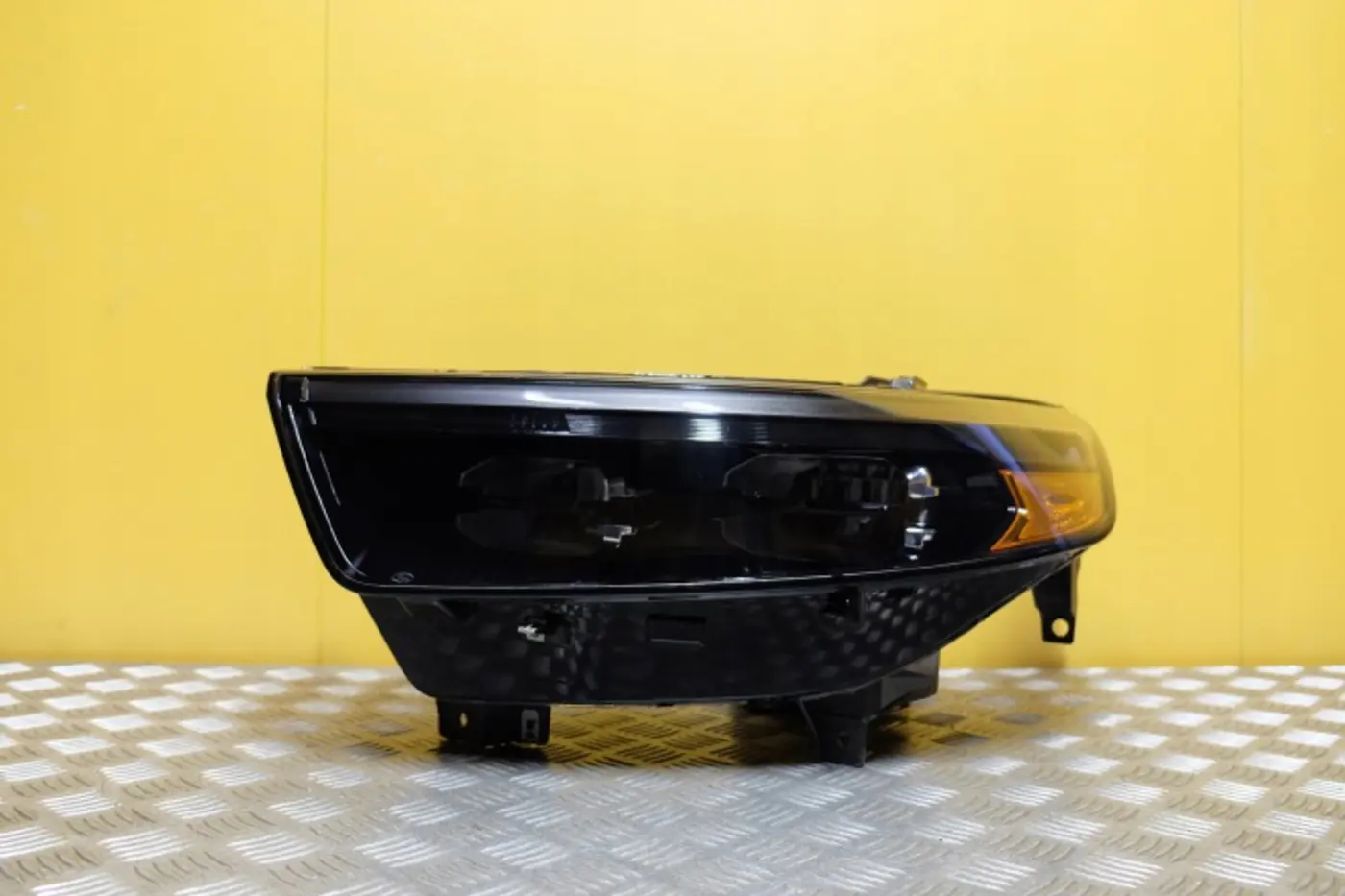 Фара левая к Ford Explorer 2010