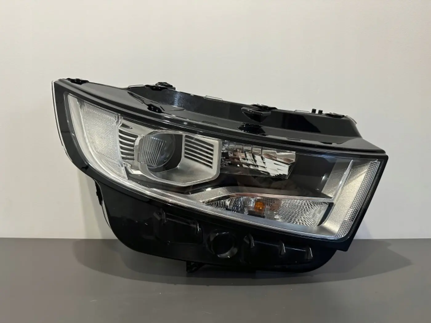 Фара правая к Ford Edge 2015
