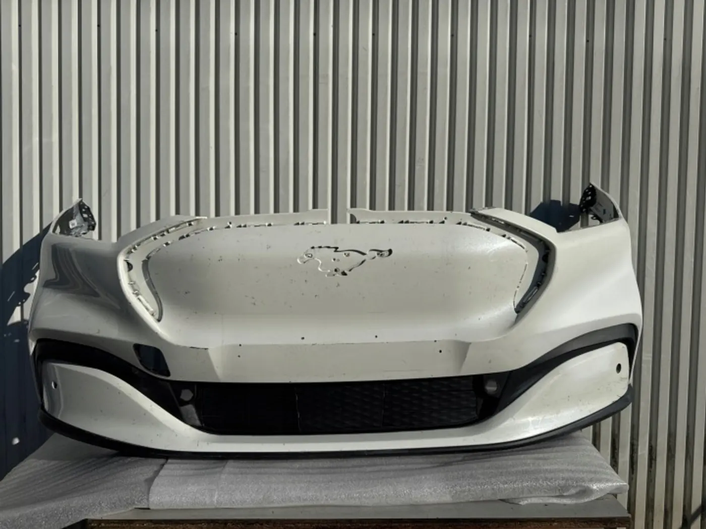 Бампер передний к Ford Mustang Mach-E 2020