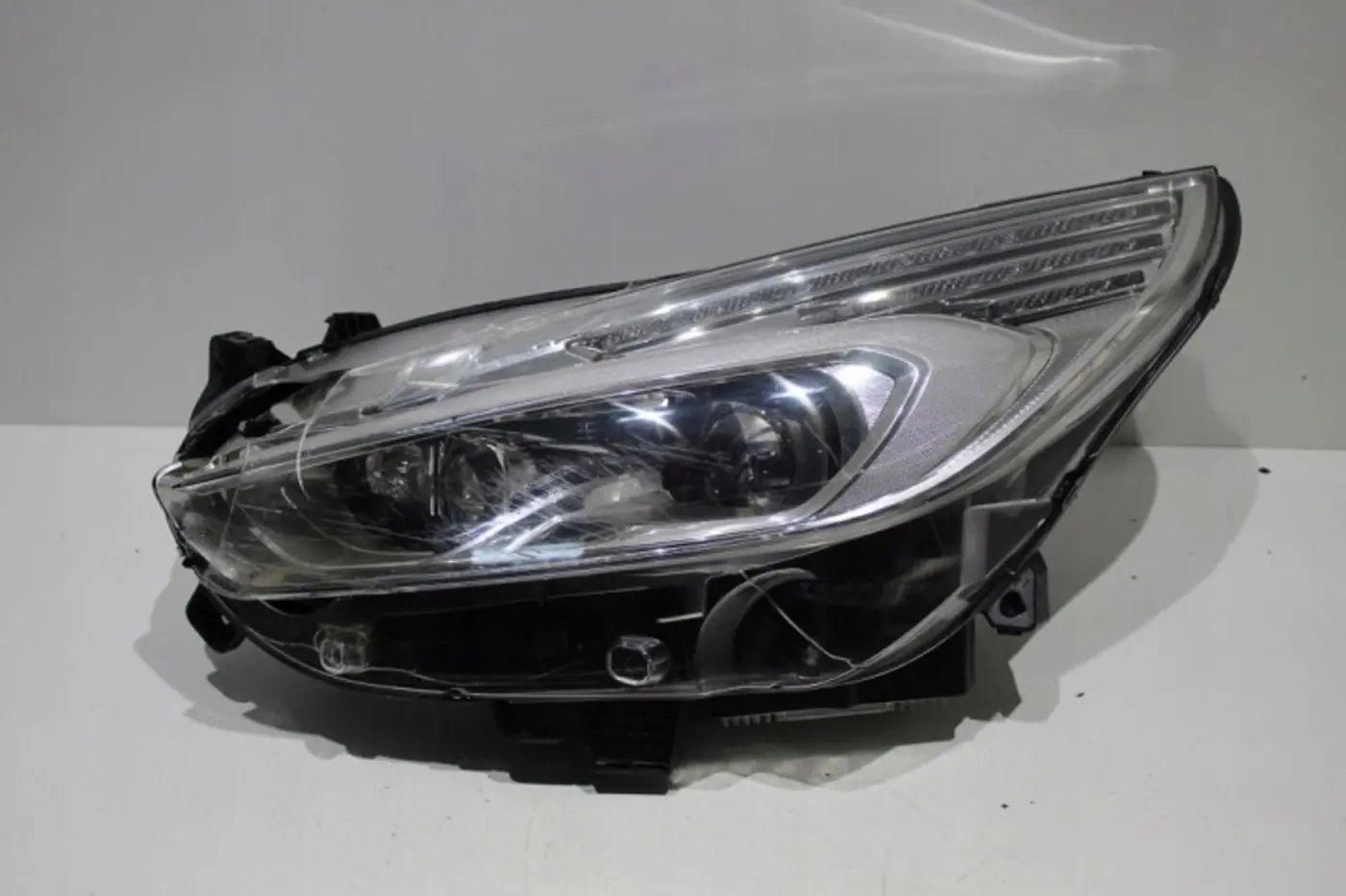 Фара левая к Ford S-MAX 2015