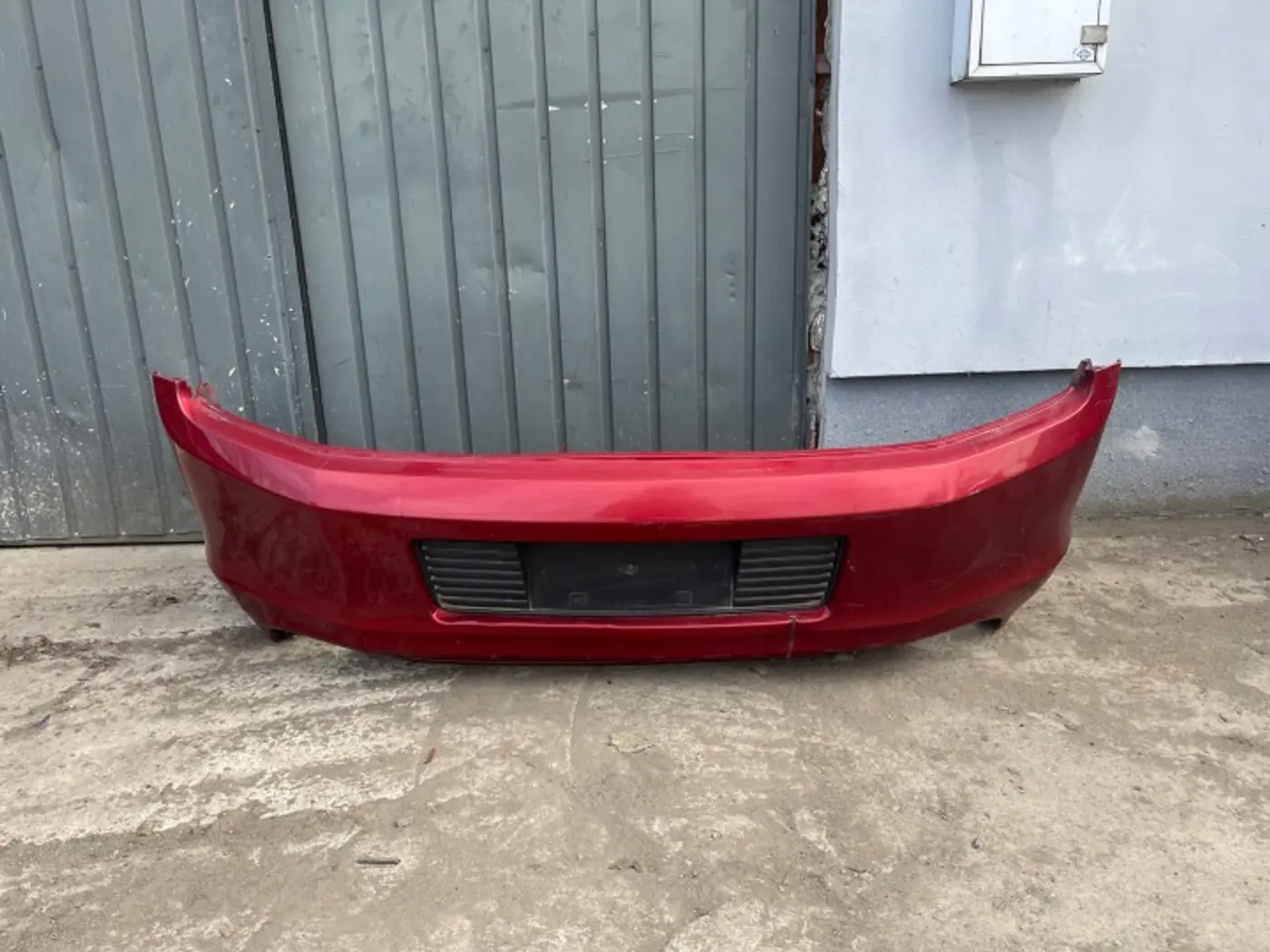 Бампер задний к Ford Mustang 2004