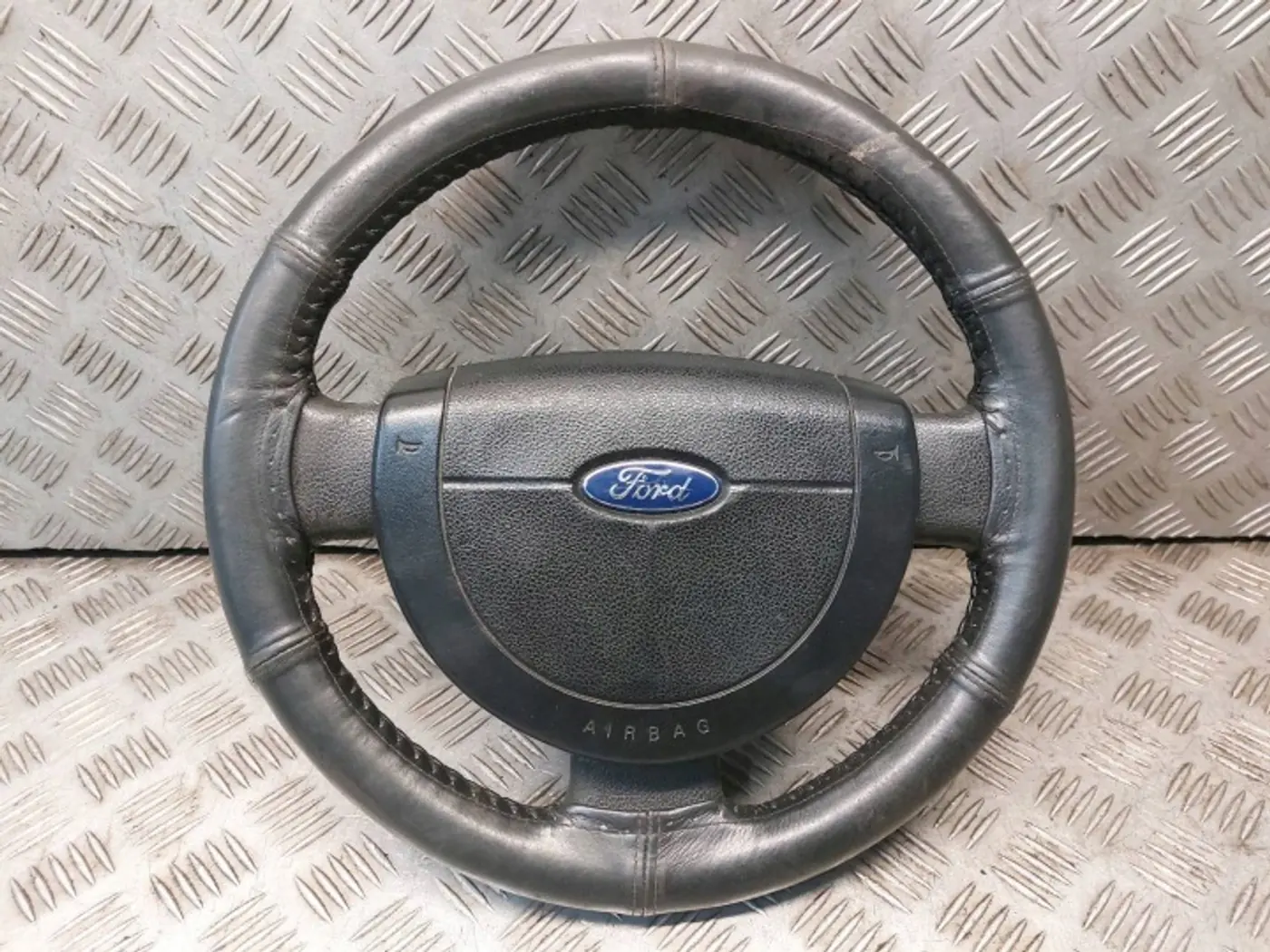 Руль к Ford Fiesta 2001