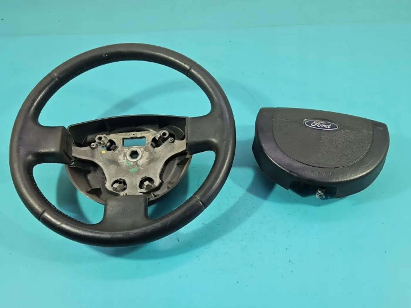 Руль к Ford Fiesta 2001