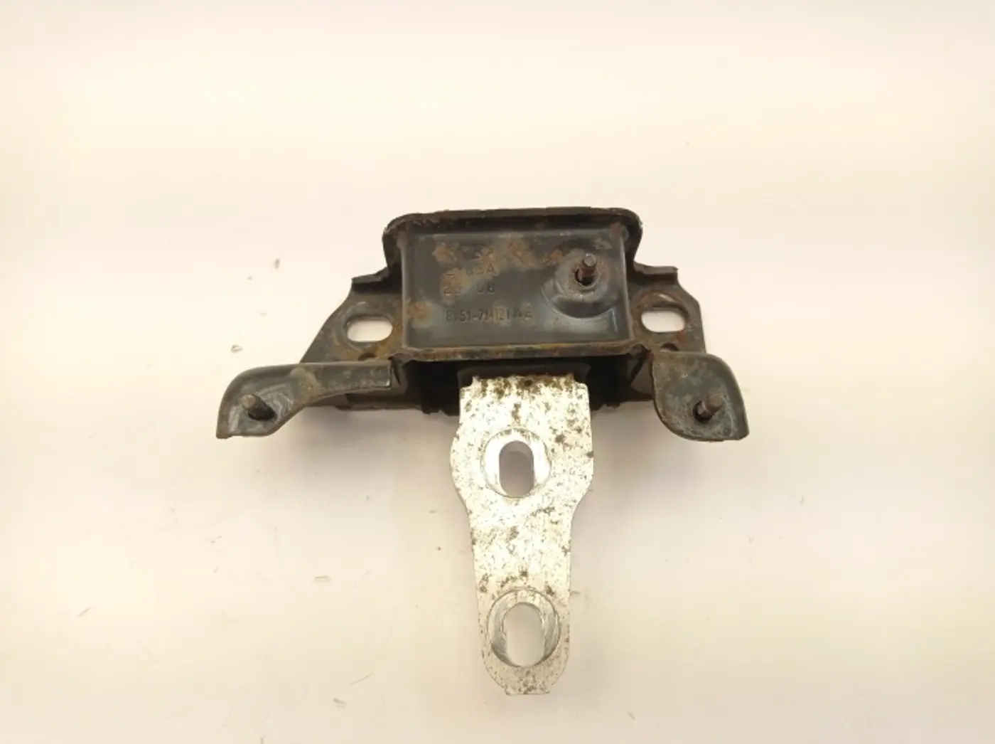 Подушка крепления КПП к Ford Fiesta 2001