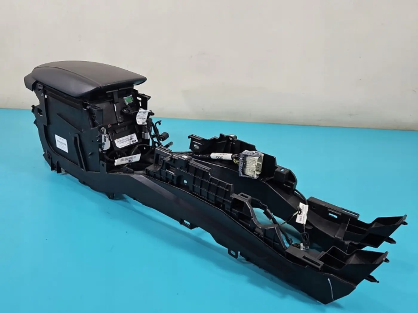 Подлокотник к Ford Mondeo 2015