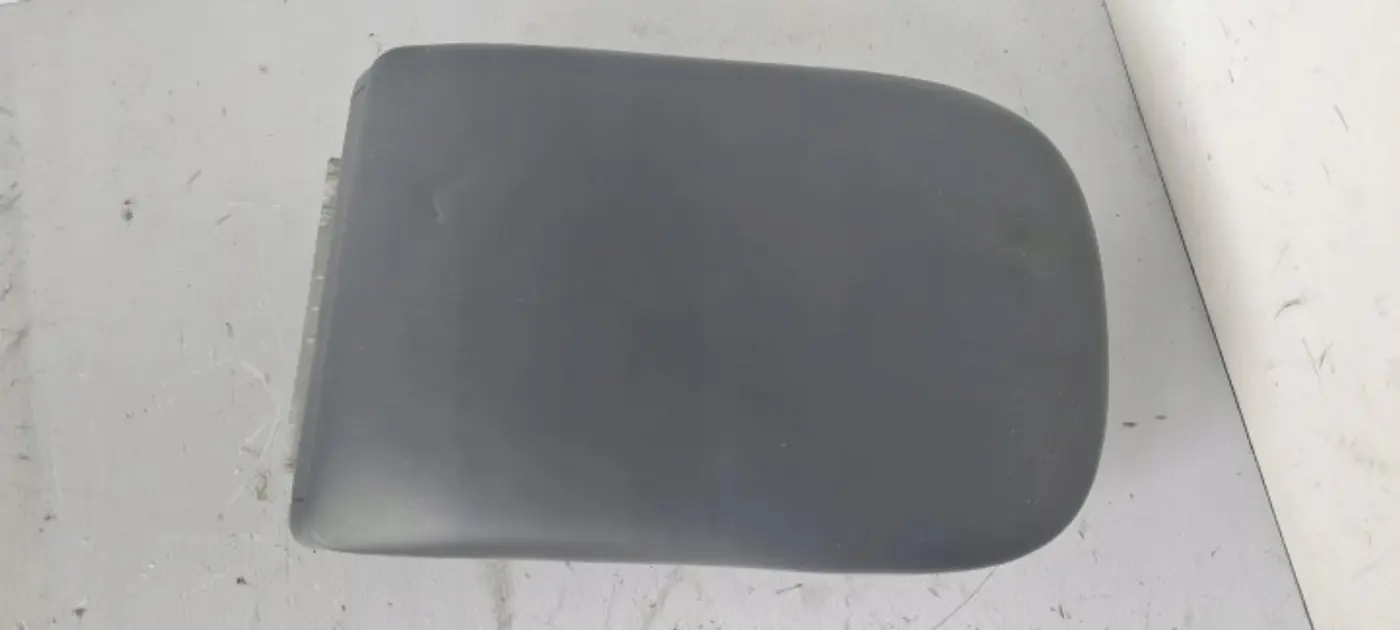 Подлокотник к Fiat Croma 2005