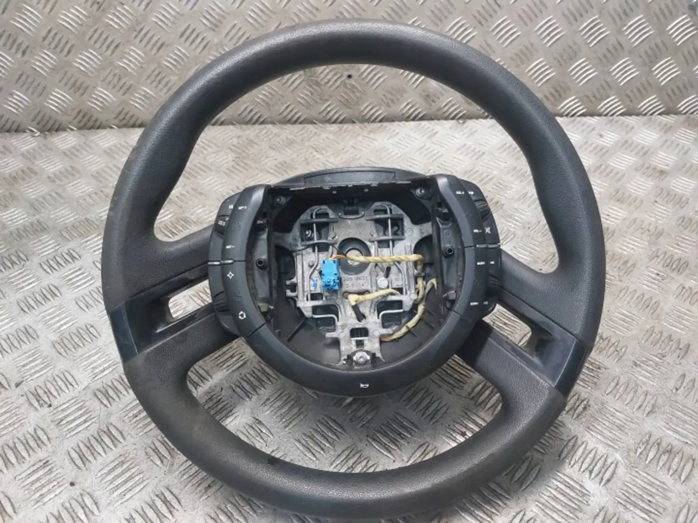 Руль к Citroen C4 Picasso 2006