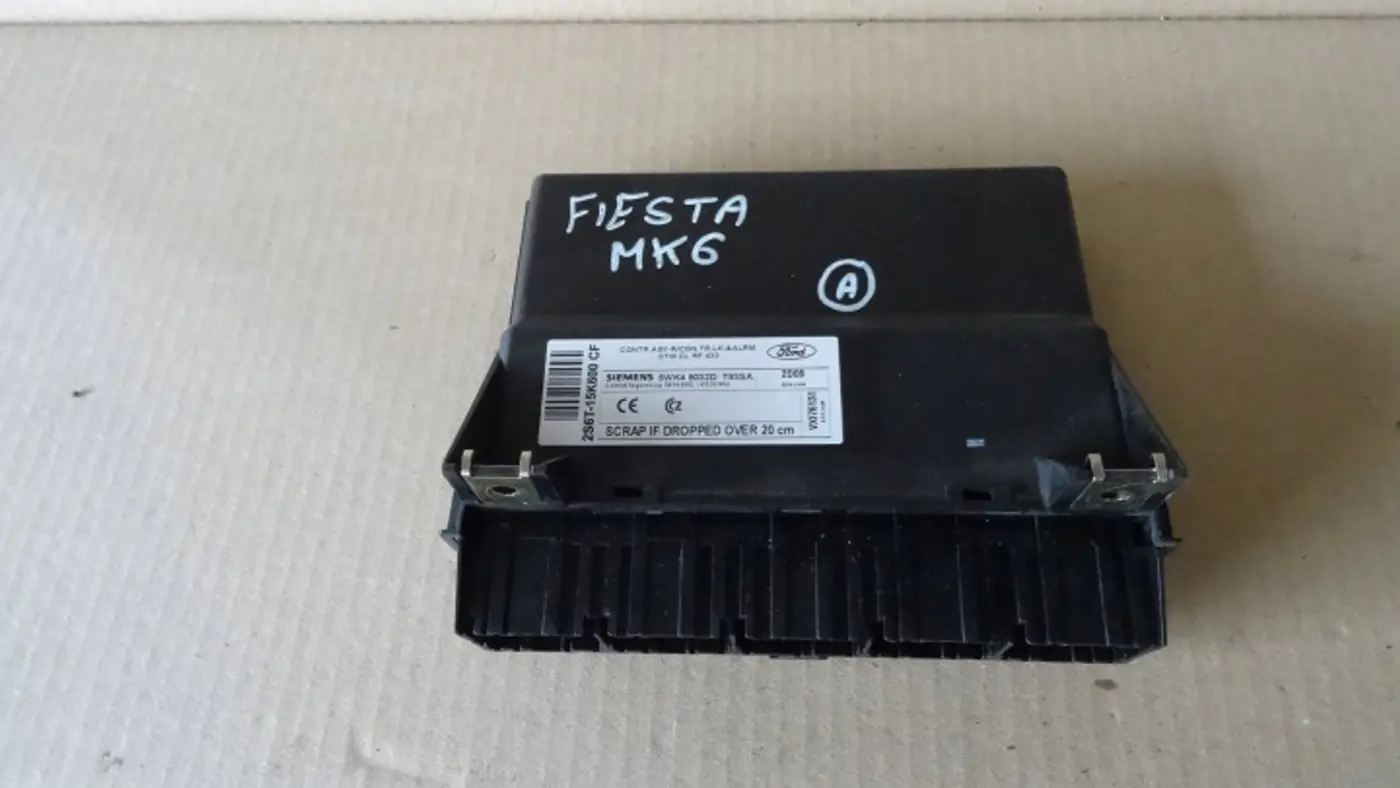 Блок предохранителей к Ford Fiesta 2001