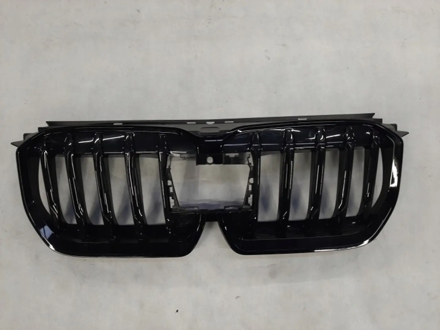 Решетка радиатора к BMW iX1 2022